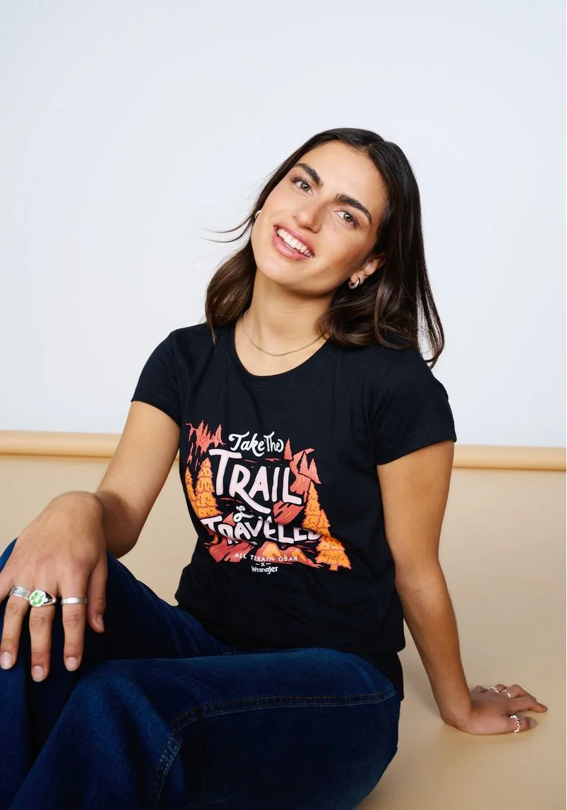 POLERA GRAPHIC BLACK